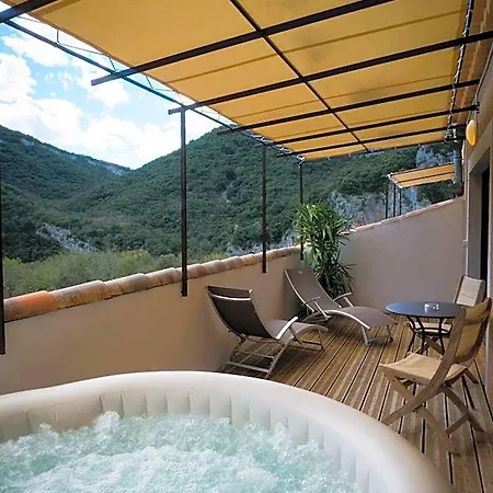 Le Belvedere Hotel